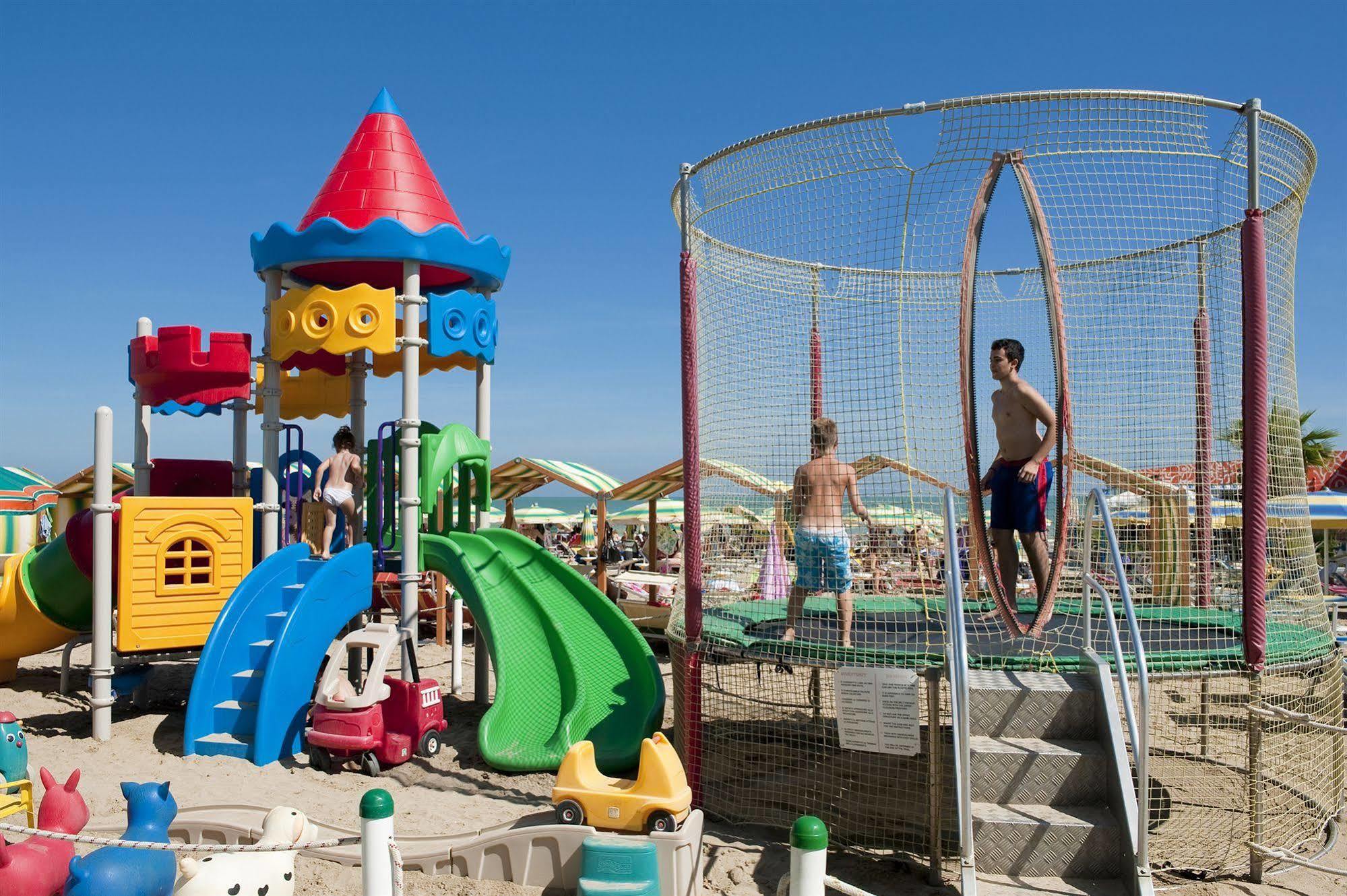 Hotel Atlantic Riviera Mare 미사노아드리아티코 외부 사진